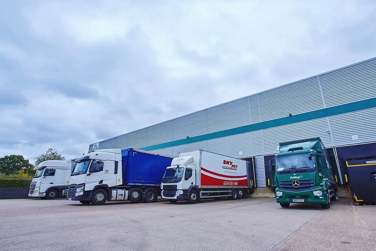 lorries-parked-at-depot