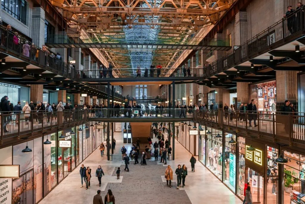 Shopping centre retailers